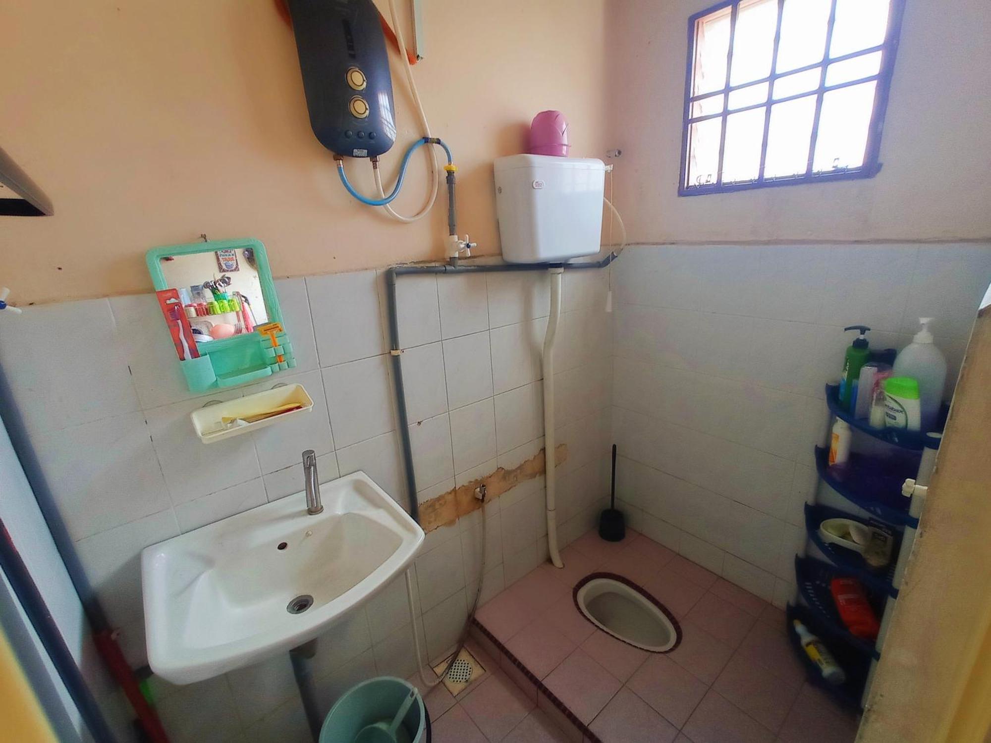 Homestay Melewar Parit Raja Exterior foto